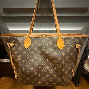 Louis Vuitton MM Neverfull Medium Monogram Tote Bag